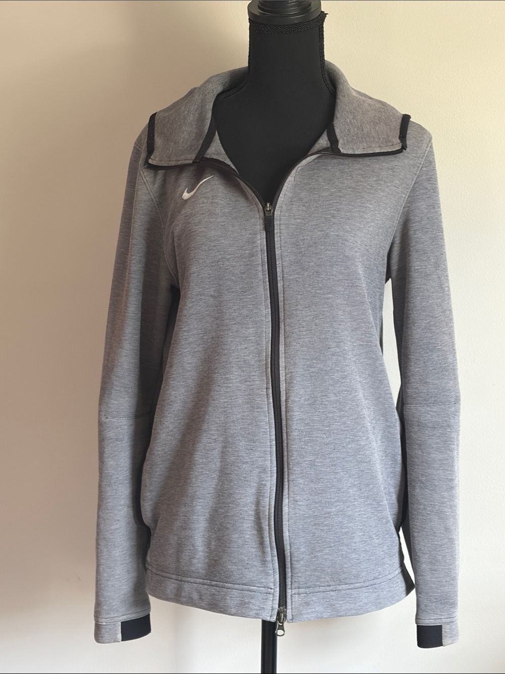 Nike Tech Grey Full-Zip Hoodie with White Swoosh size small